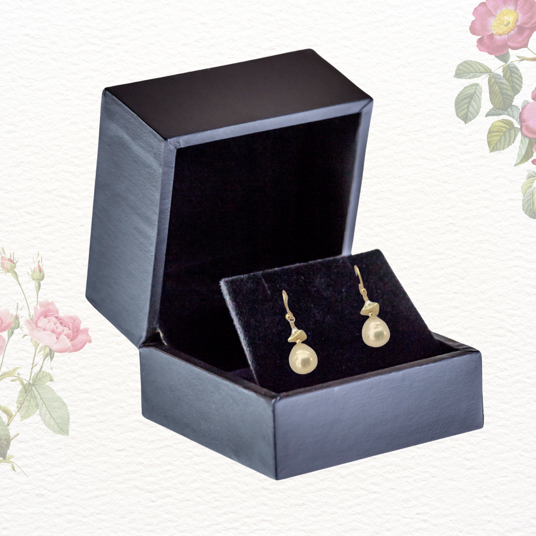 Petal Pearl Earrings